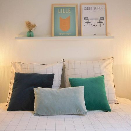 In The Heart Of Old Lille: Rue De La Monnaie Apartamento Exterior foto