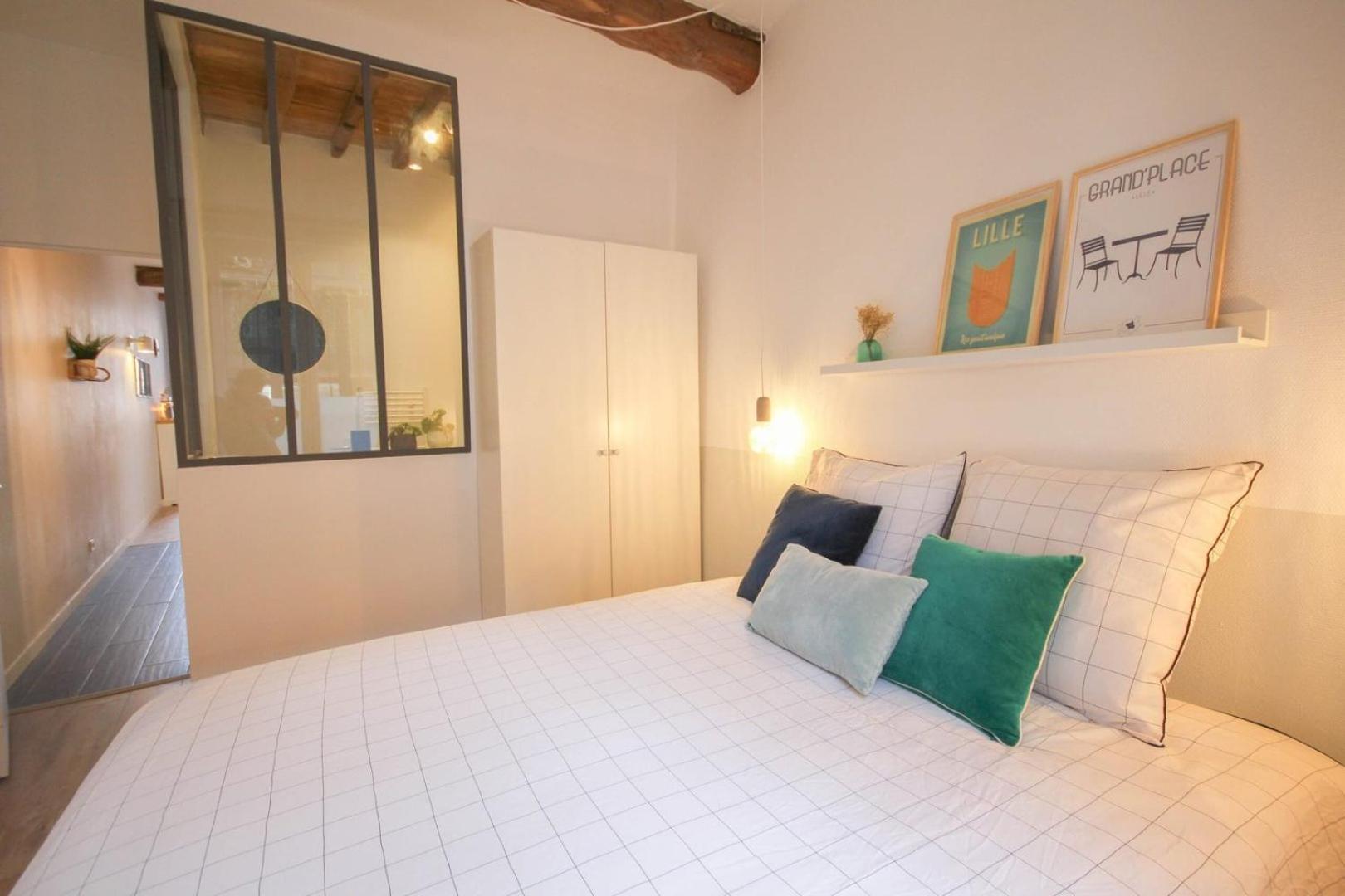 In The Heart Of Old Lille: Rue De La Monnaie Apartamento Exterior foto